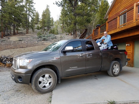 Made it to David and Elizabeth's house - and I didn't have to ride down a mile of gravel road!<br>June 1, 2016