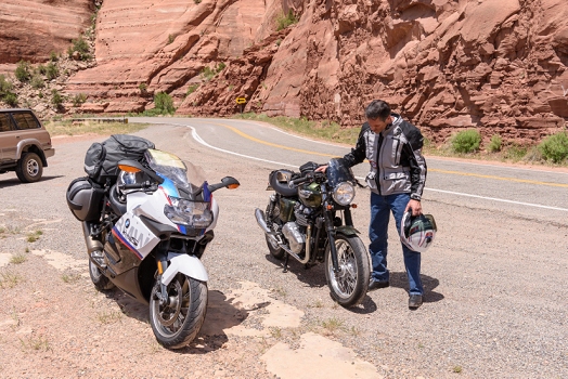 I met a fast rider (Tom Judd)  in the curves. We stopped to talk at the Hanging Flume.<br>June 5, 2016