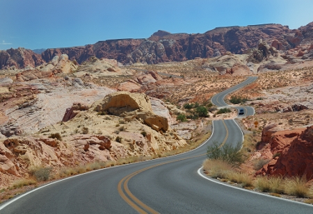 Valley of Fire, Nevada<br>September 16, 2007<br>AF VR Zoom 18-200mm f/3.5-5.6G IF-ED, Aperture: F8,<br>NIKON D200,<br>shutter speed 1/100, focal length 44mm,  ISO 100