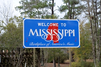 Short drive to Mississippi - a state we'd never been to before.